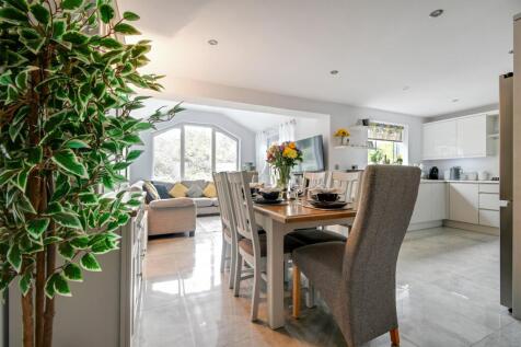 Kitchen Family room