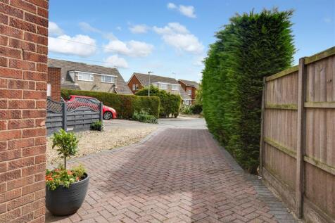 DRIVEWAY FRONT
