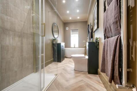 Family bathroom
