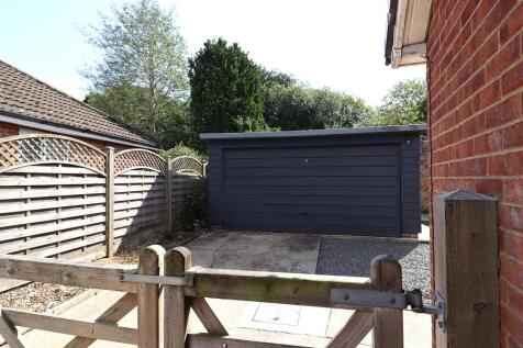 Garage / Workshop