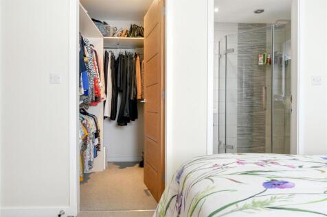 Walk in wardrobe