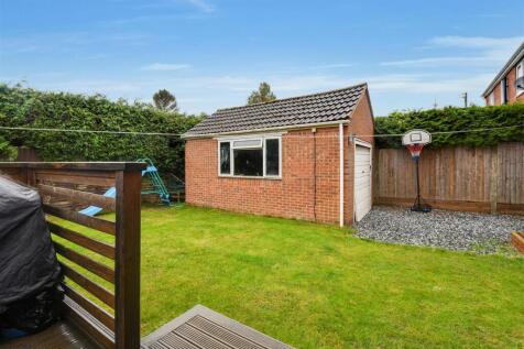 GARDEN/GARAGE