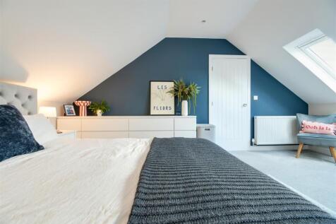 Principle bedroom