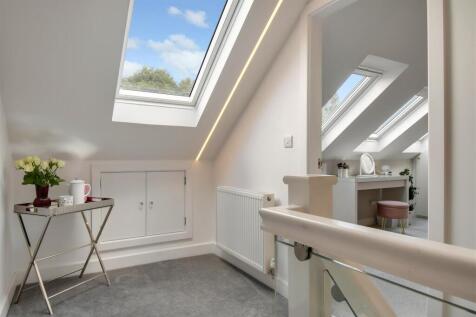 1st floor landing