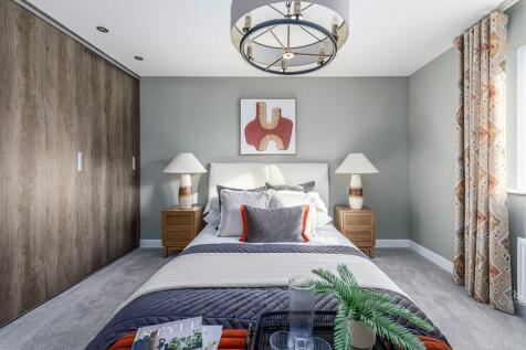 Main bedroom with space for wardobes