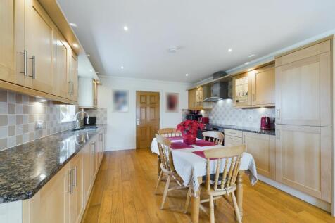 Dining kitchen/Family Room