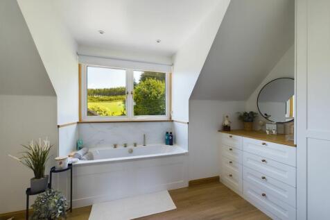 En-Suite/Dressing Area