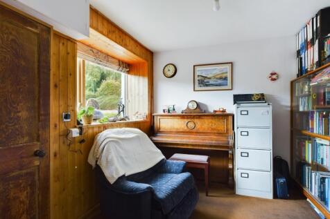 Study/bedroom 5