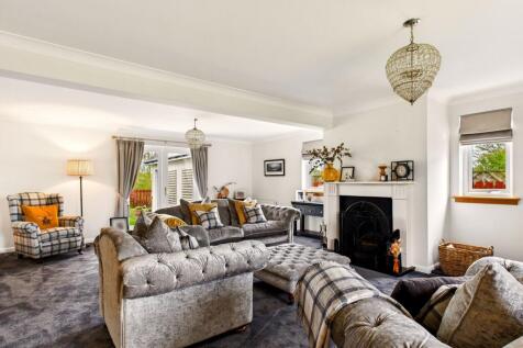 Formal Lounge