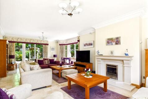 Formal Lounge