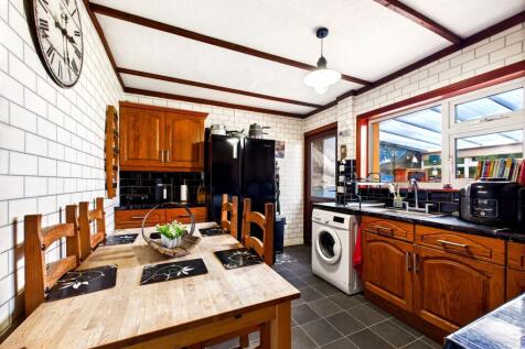 Dining kitchen
