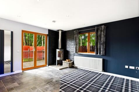 Dining/living room