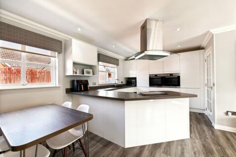 Kitchen/Living Area