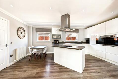 Kitchen/Living Area