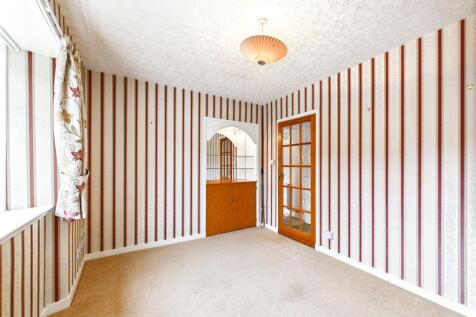 Dining Room/ Bedroom 3