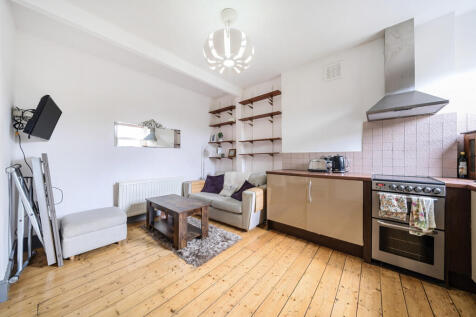 Kitchen/Reception