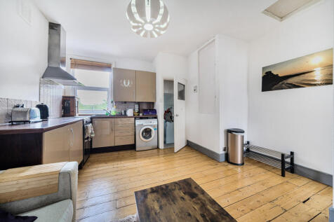 Kitchen/Reception