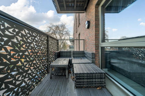 1382036-12-691b3d...