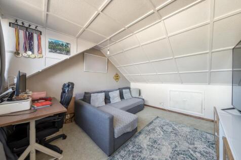 Reception/Bonus Room