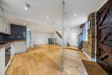 Kitchen/Reception