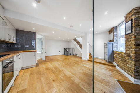 Kitchen/Reception