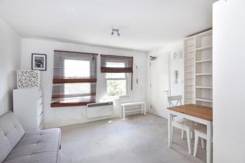 Reception/Bedroom
