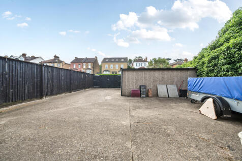 Garage &amp; Parking