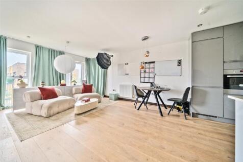 Reception/Kitchen