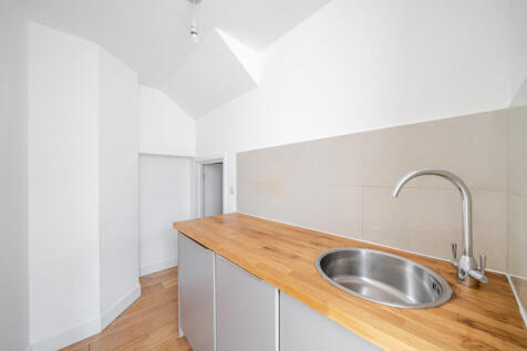 1370726-9-68f613e...