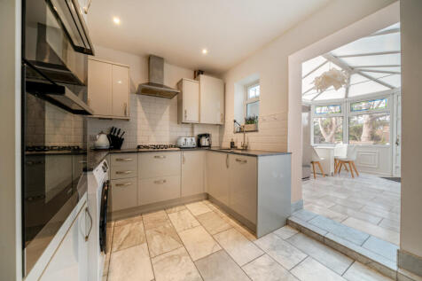 1376885-12-690dfa...