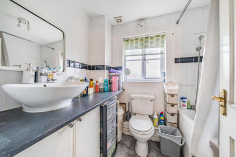 Famity Bathroom
