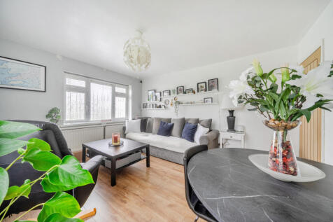 1374911-8-690208c...