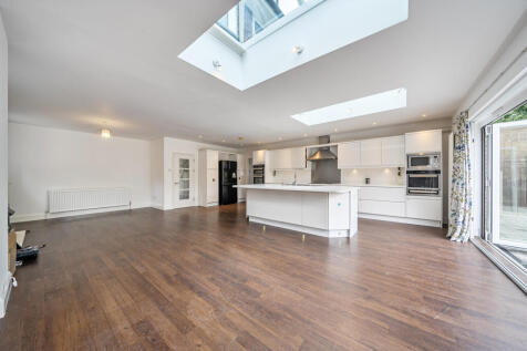 Kitchen/Reception