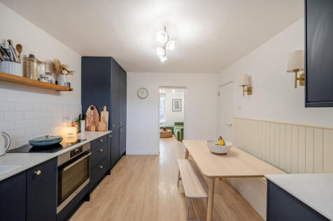 1388845-8-693fdf6...