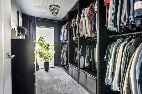Walk In Wardrobe