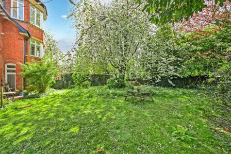Communal Garden12816