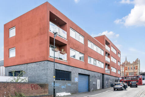 1348206-1-68bee7d...