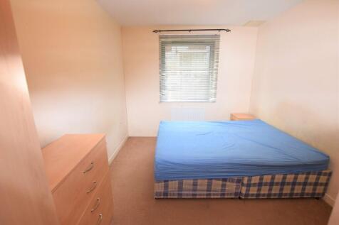 b room