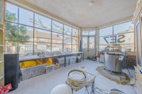Potting Studio