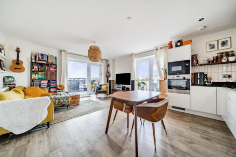 Reception/Kitchen