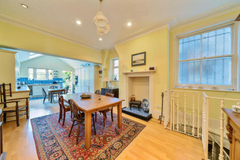 Breakfast Room