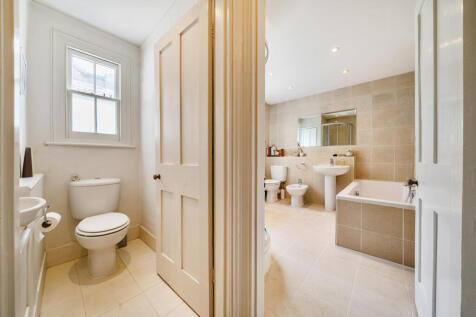 Bathroom/Wc