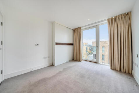 1370229-4-68f0c6b...