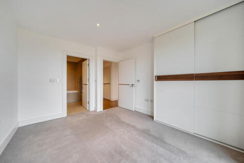 1370229-5-68f0c6d...