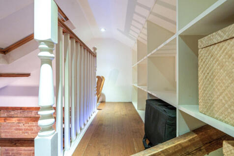 1385092-10-6929c8...