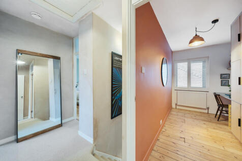 Landing/Bedroom