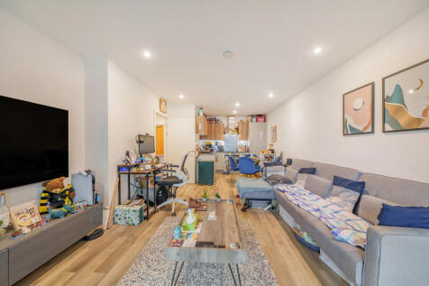 Reception/Kitchen