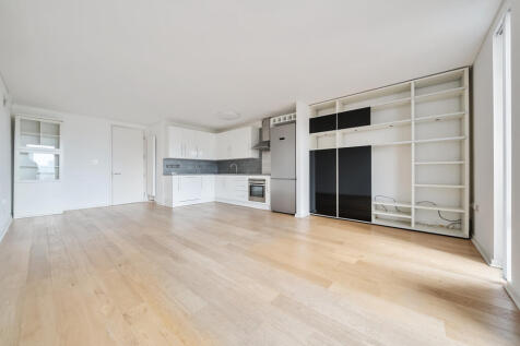 Lounge/Kitchen