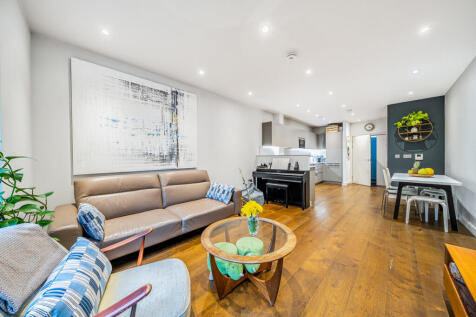 Reception/Kitchen