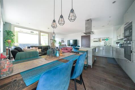 Kitchen/Reception